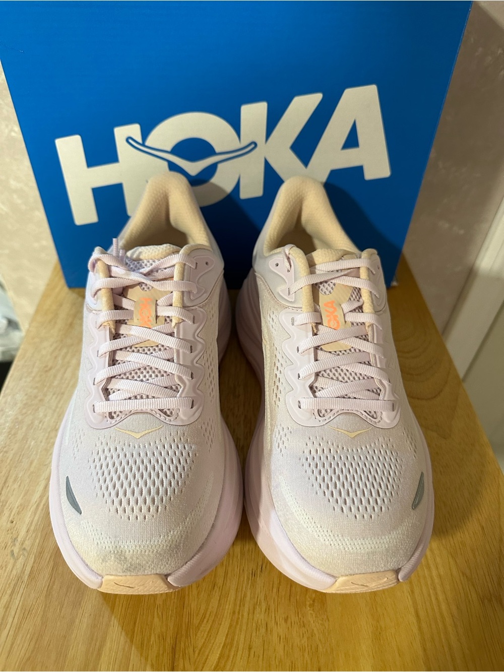 Hoka One One Bondi 9 Lilac Cream & Tangerine Glow Gently Used Size 9 - Picture 6 of 8